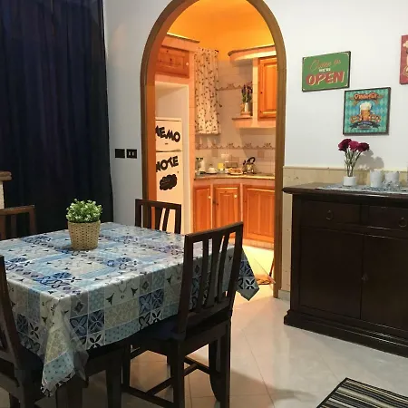 La Casetta Di Andrea & Vale * טרמיני אימרסה